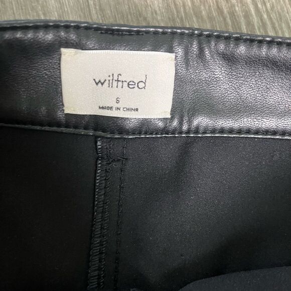 Aritzia Wilfred Black Rebel Pant Vegan Leather Straight Leg Pants Size 6 224 - Picture 5 of 11